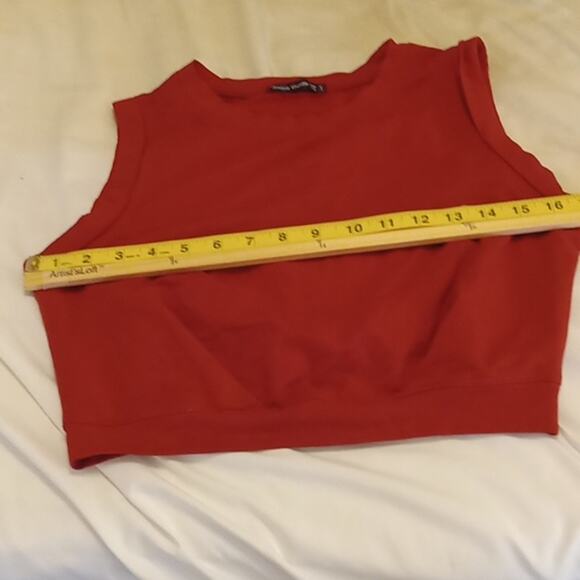 Arrive Guide Women's size Small Red Sleeveless Crop Tank Top. Activewear, Stretc - Picture 4 of 5